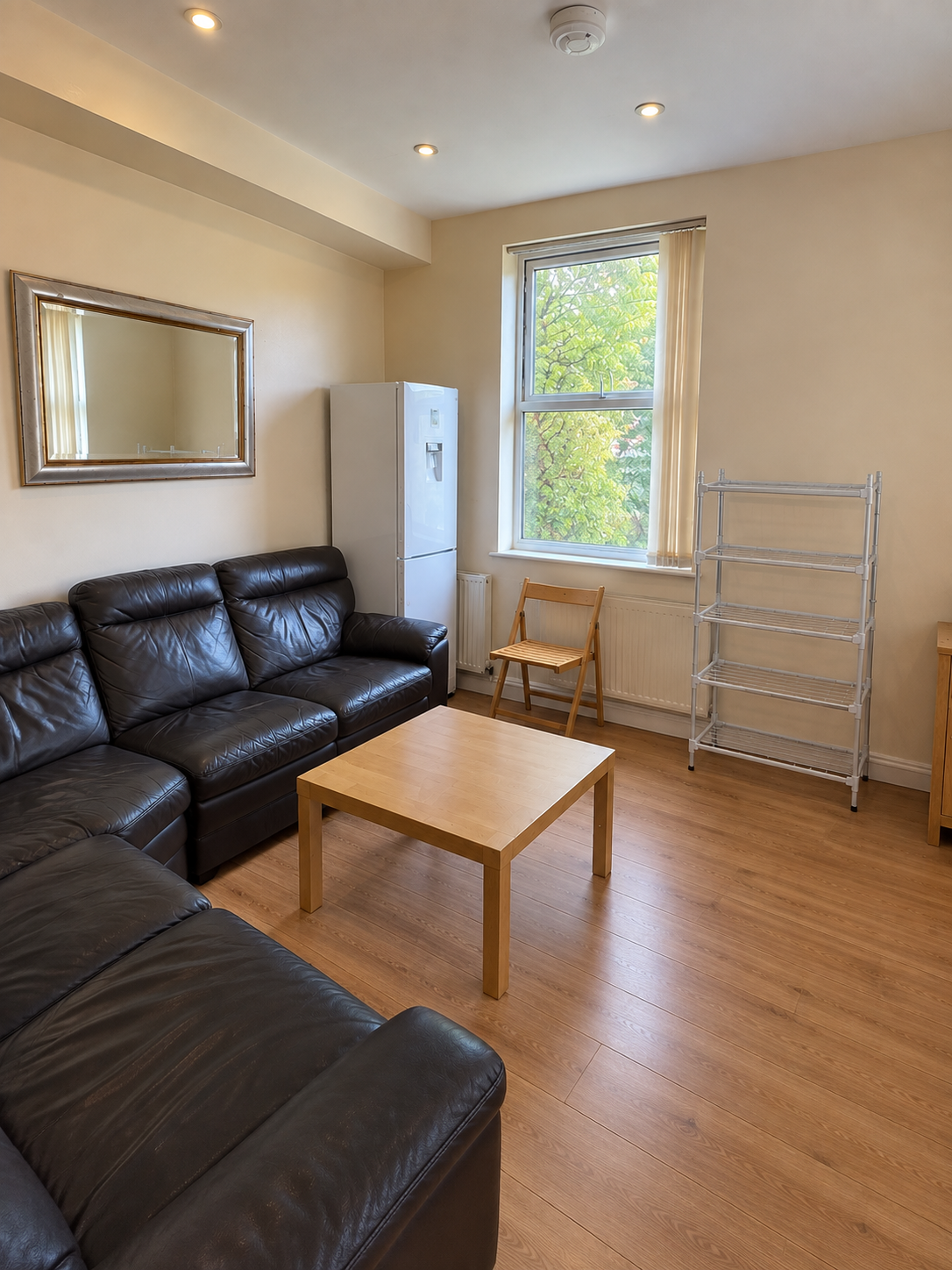 Flat Broomfield View in Leeds
