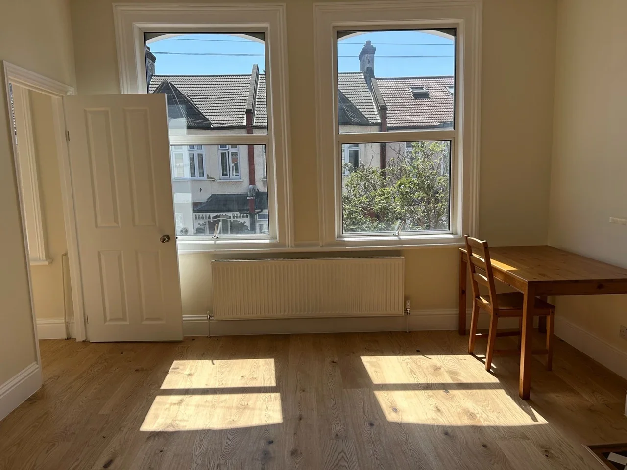 Flat Foulser Road in Greater London