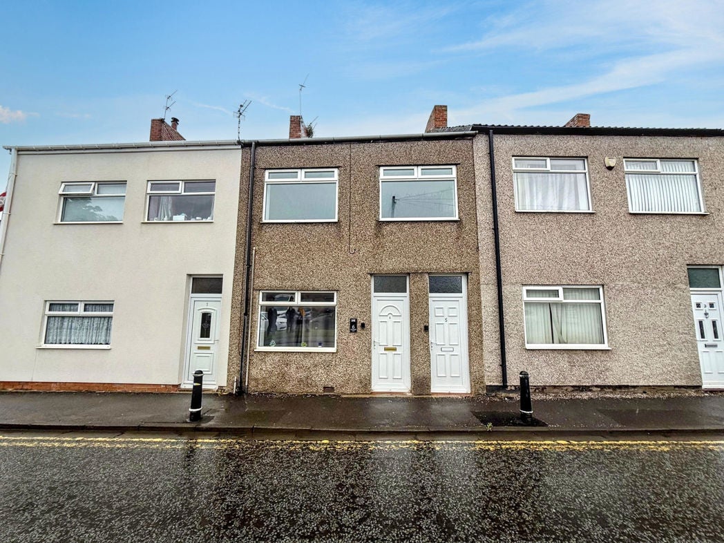 Flat Park Terrace in Bedlington Station