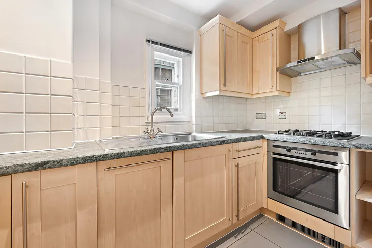 Flat Lennox Gardens in Greater London