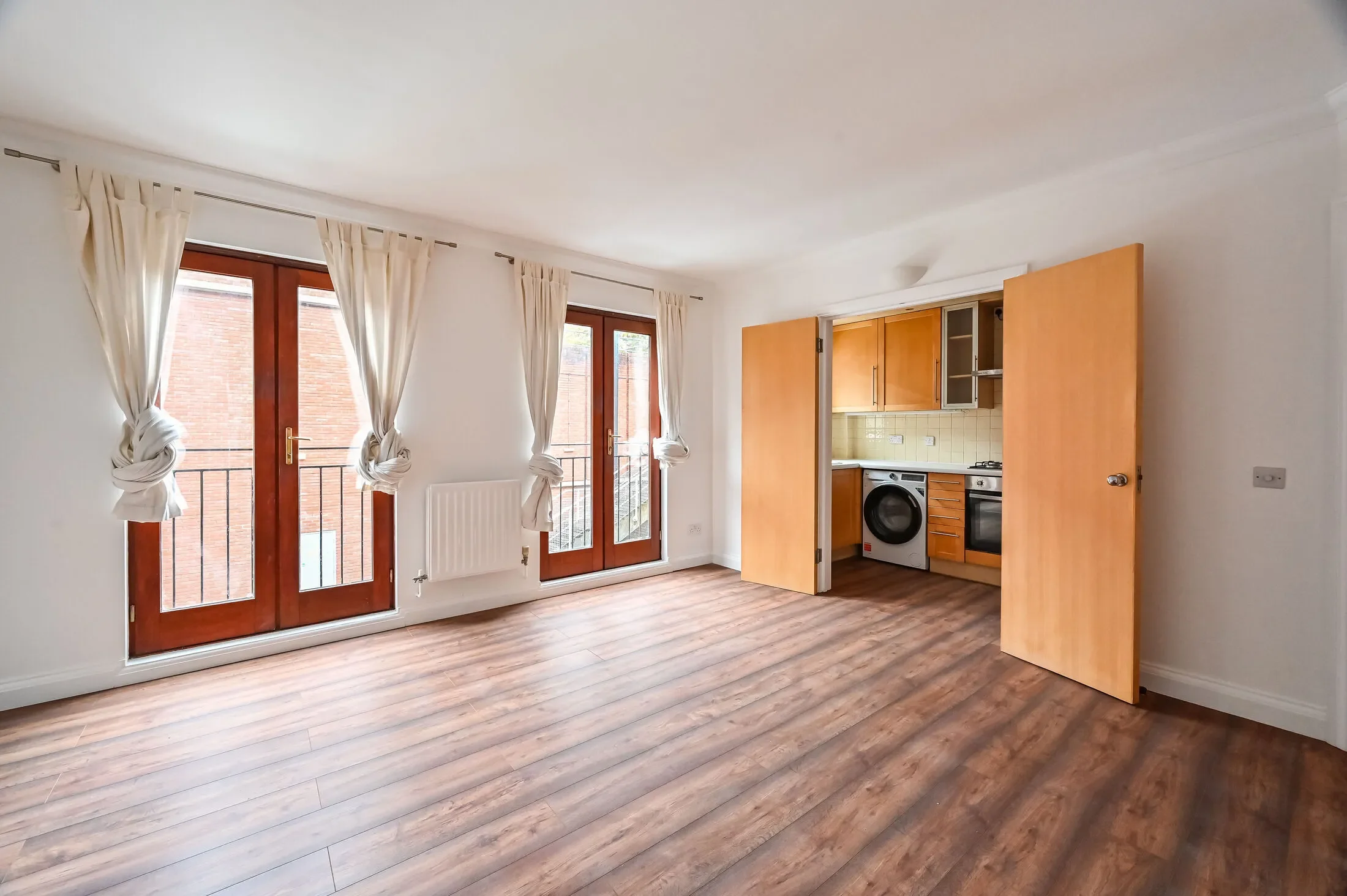 Flat Paton Street in Greater London