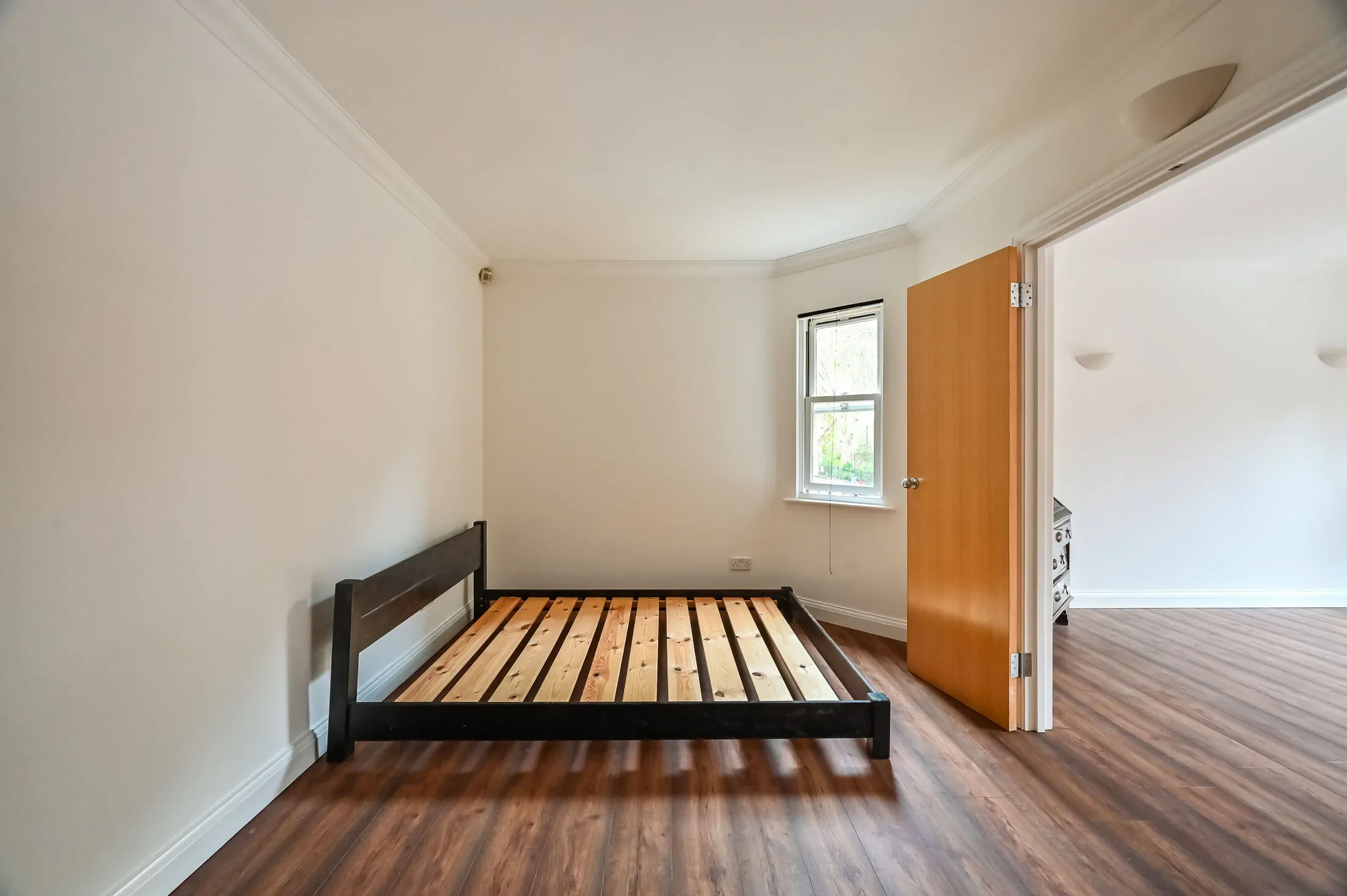 Flat Paton Street in Greater London