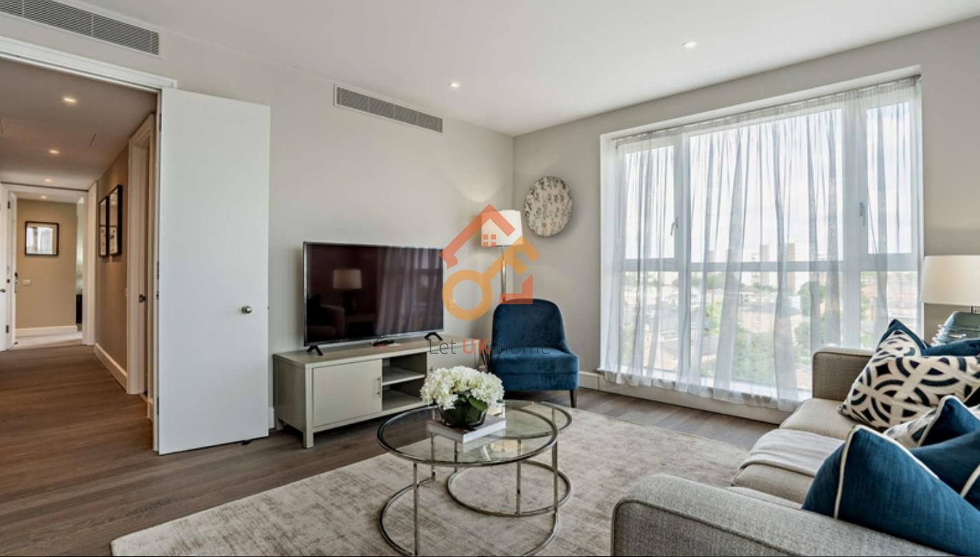 Flat Westferry Circus in Greater London