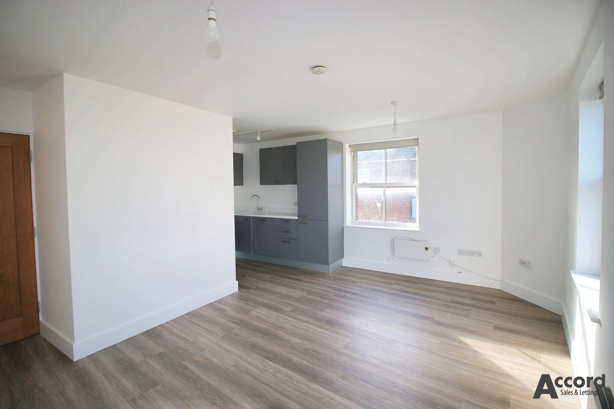 Flat Warley Hill in Brentwood