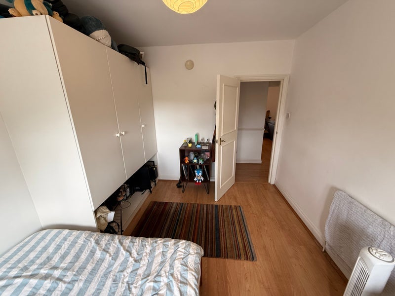 Room Rectory Square in Greater London