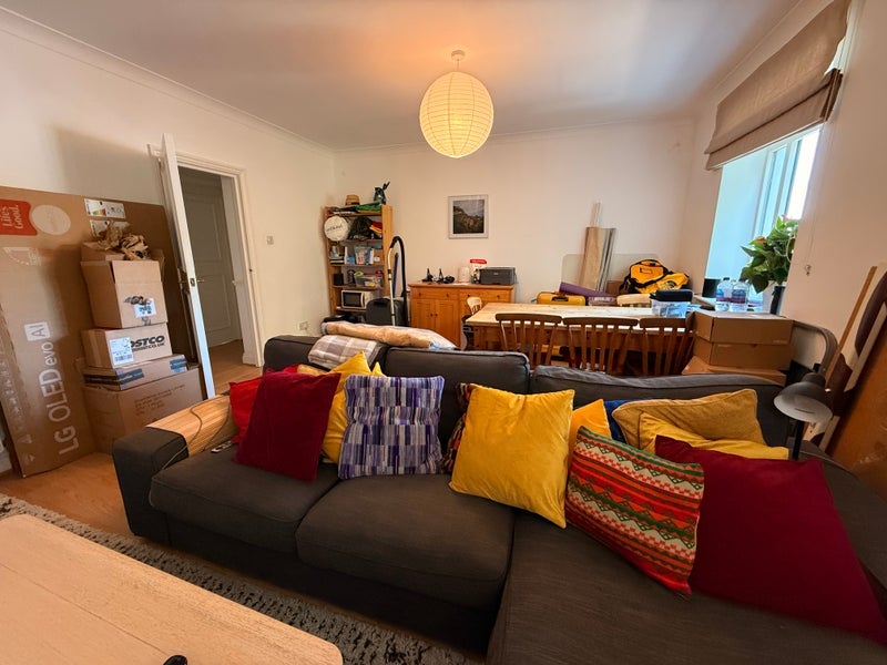 Room Rectory Square in Greater London