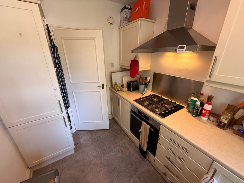 Room Rectory Square in Greater London