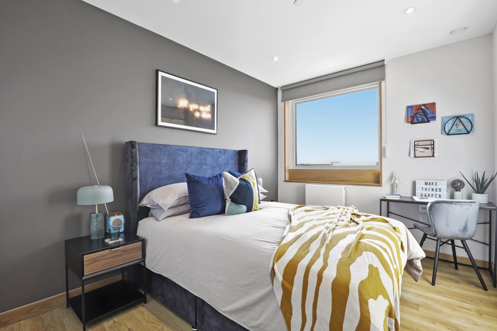 Flat Anthems Way in Greater London