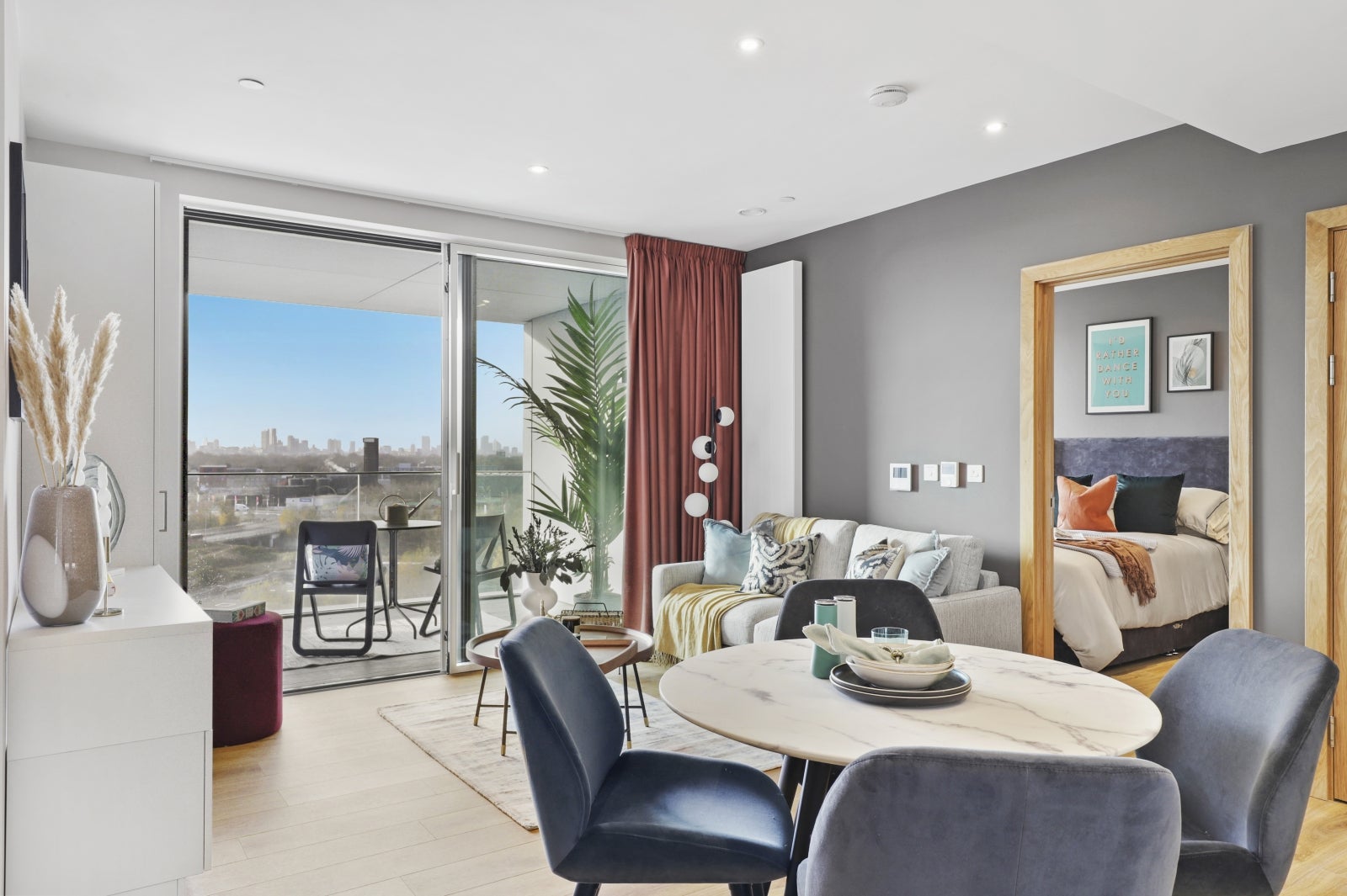 Flat Anthems Way in Greater London