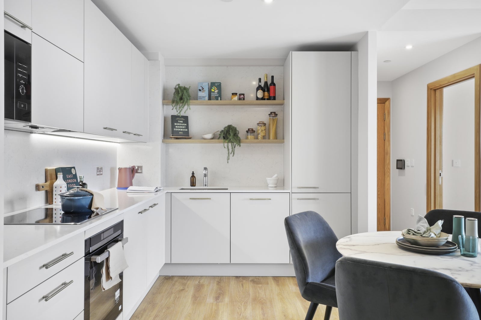 Flat Anthems Way in Greater London