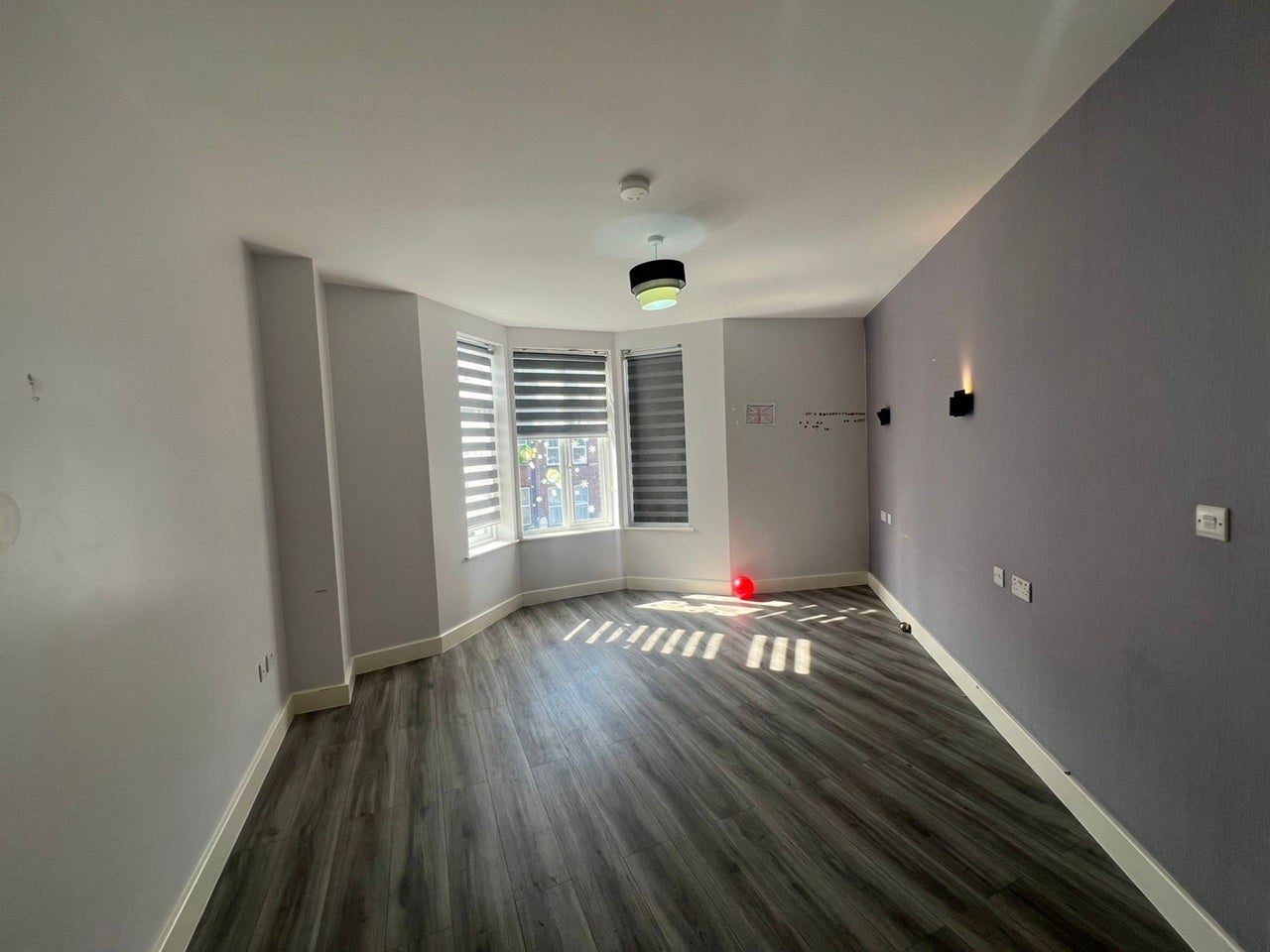 Flat Woodcote Road in Greater London