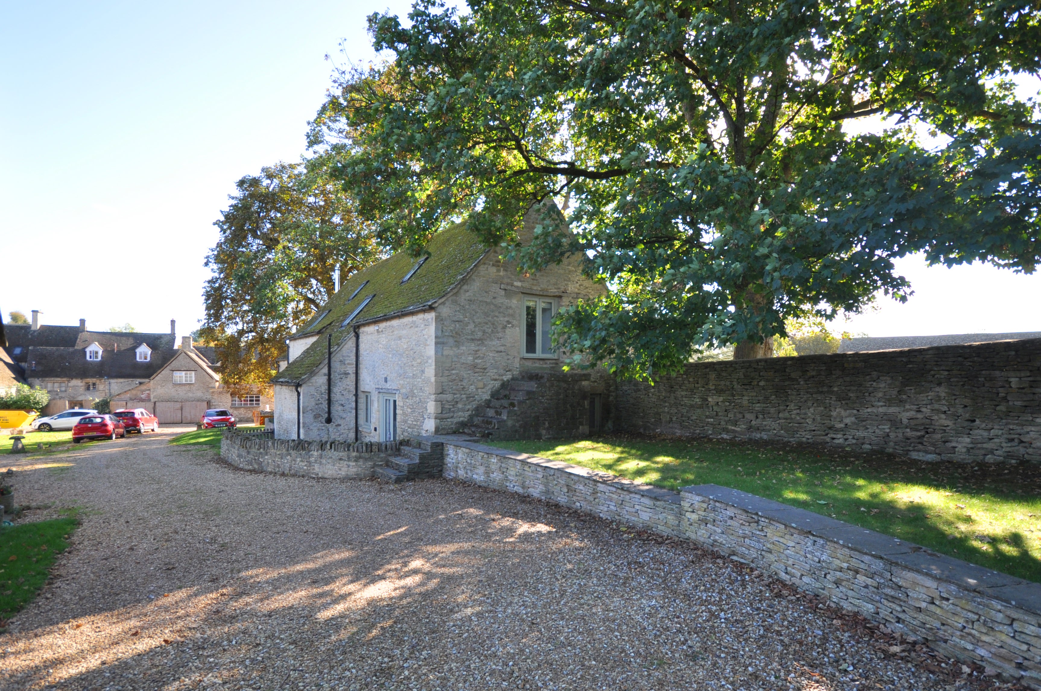 House Church Walk in Cotswold District