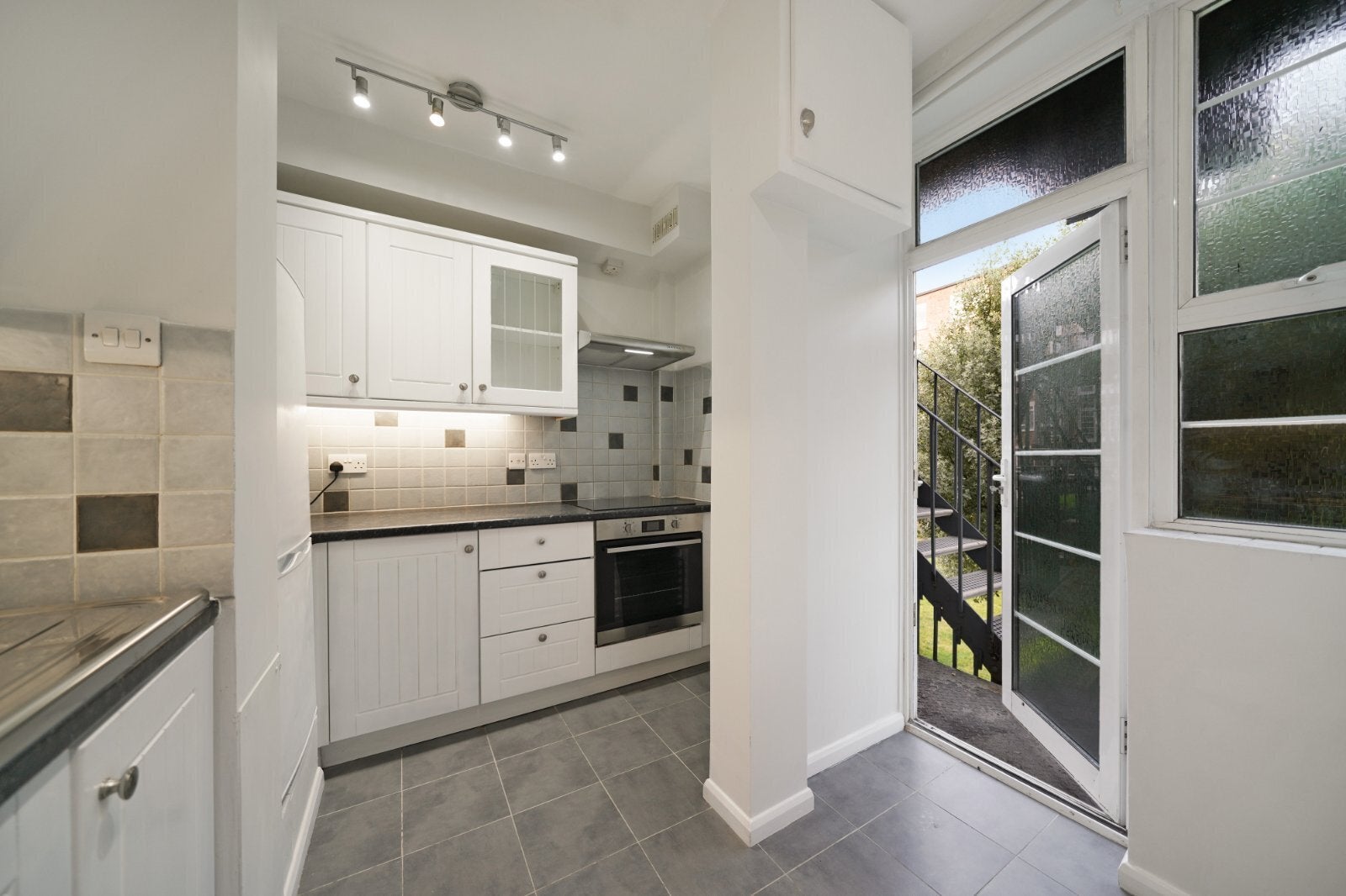 Flat Eamont Street in City of Westminster