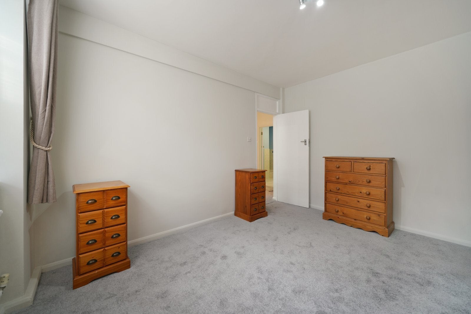 Flat Eamont Street in City of Westminster