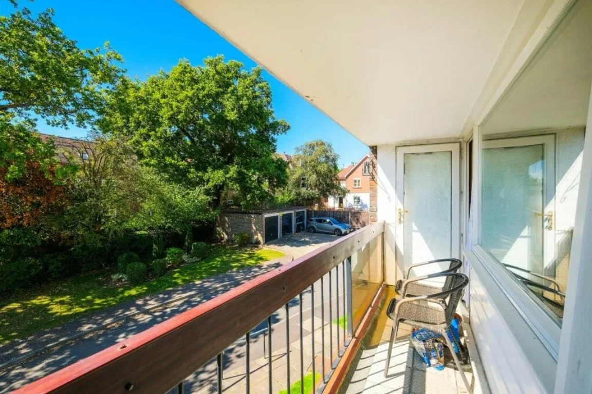 Flat St. Winifred's Close in Epping Forest