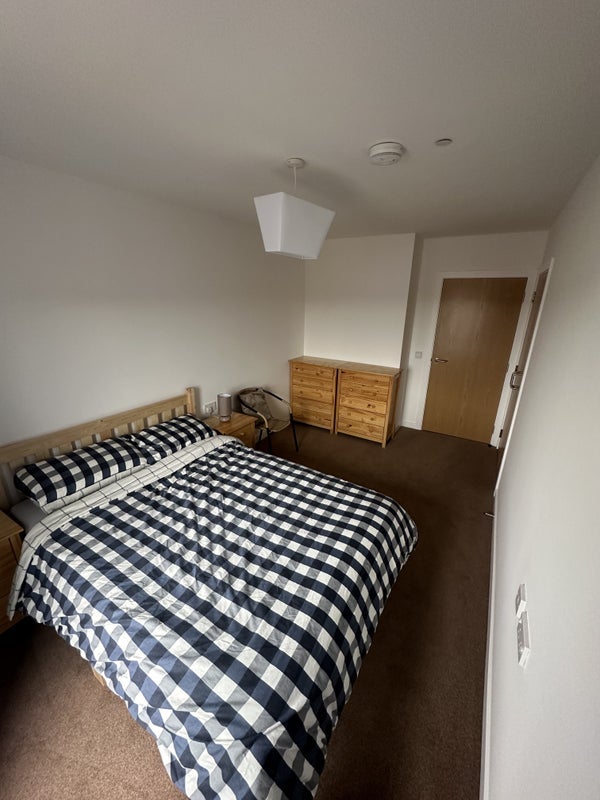 Room Langlands Road in Glasgow