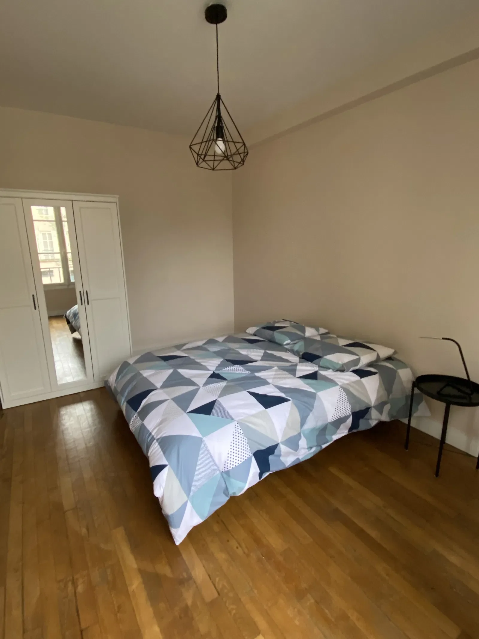 Chambre Rue Baudin à Mantes-la-Jolie