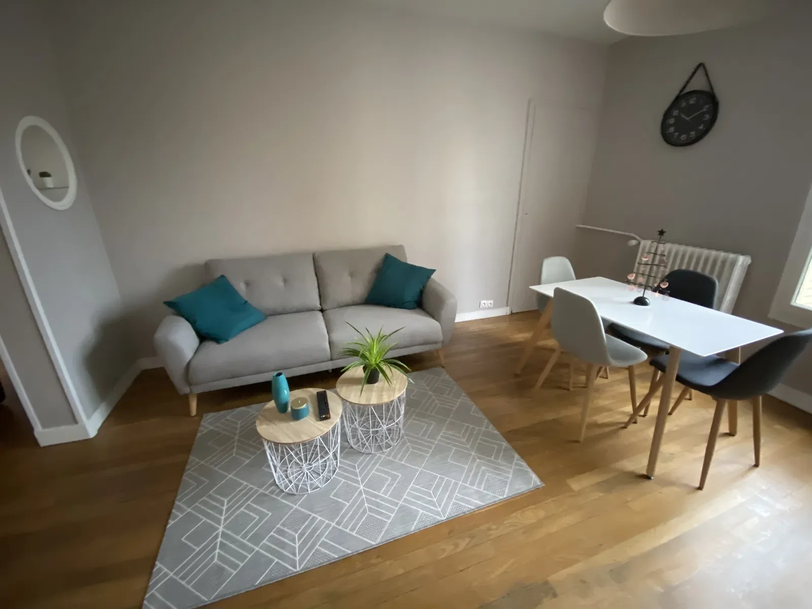 Chambre Rue Baudin à Mantes-la-Jolie