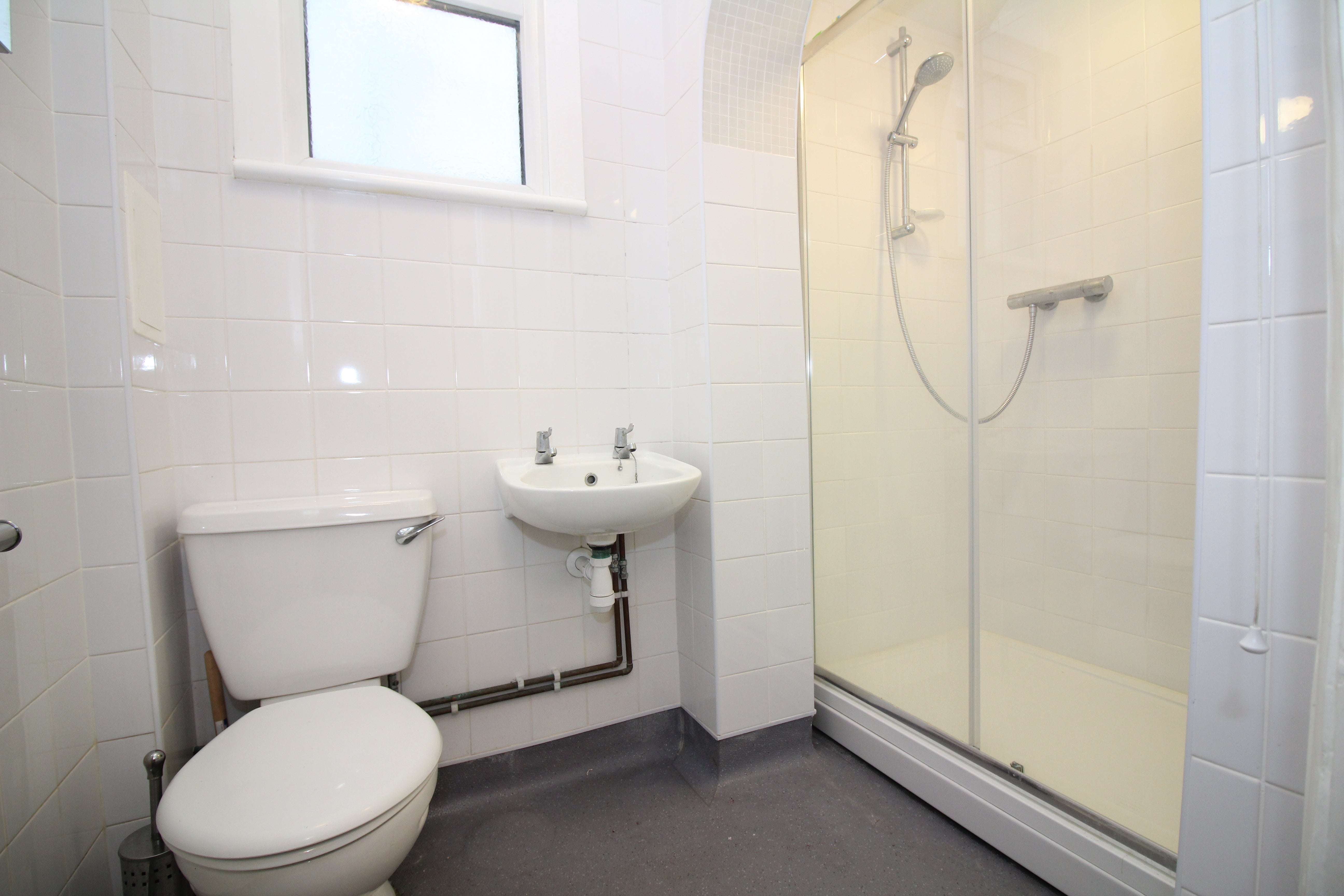 Room Bellingham Road in Greater London