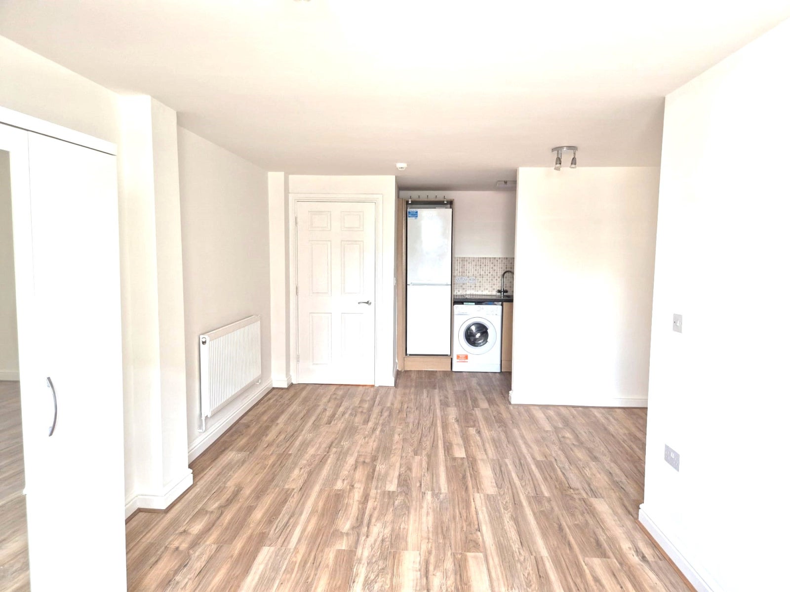 Flat Northolt Road in Greater London