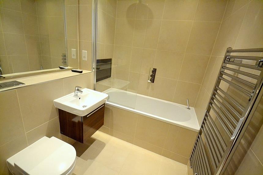 Flat Finchley Road in Greater London