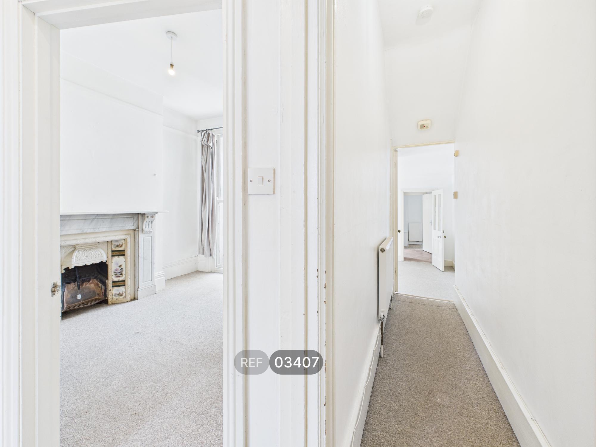Flat Cissbury Road in Hove