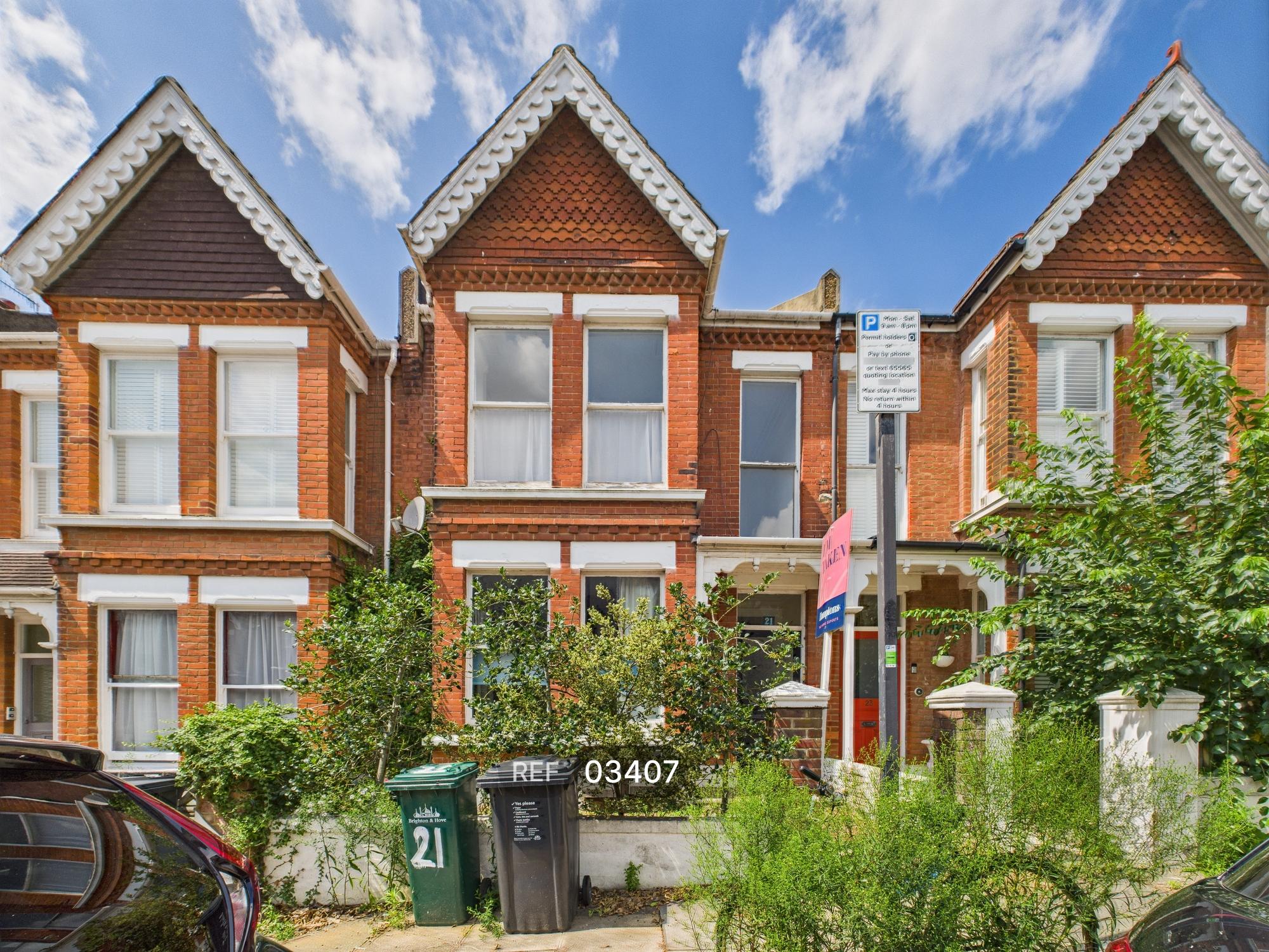 Flat Cissbury Road in Hove