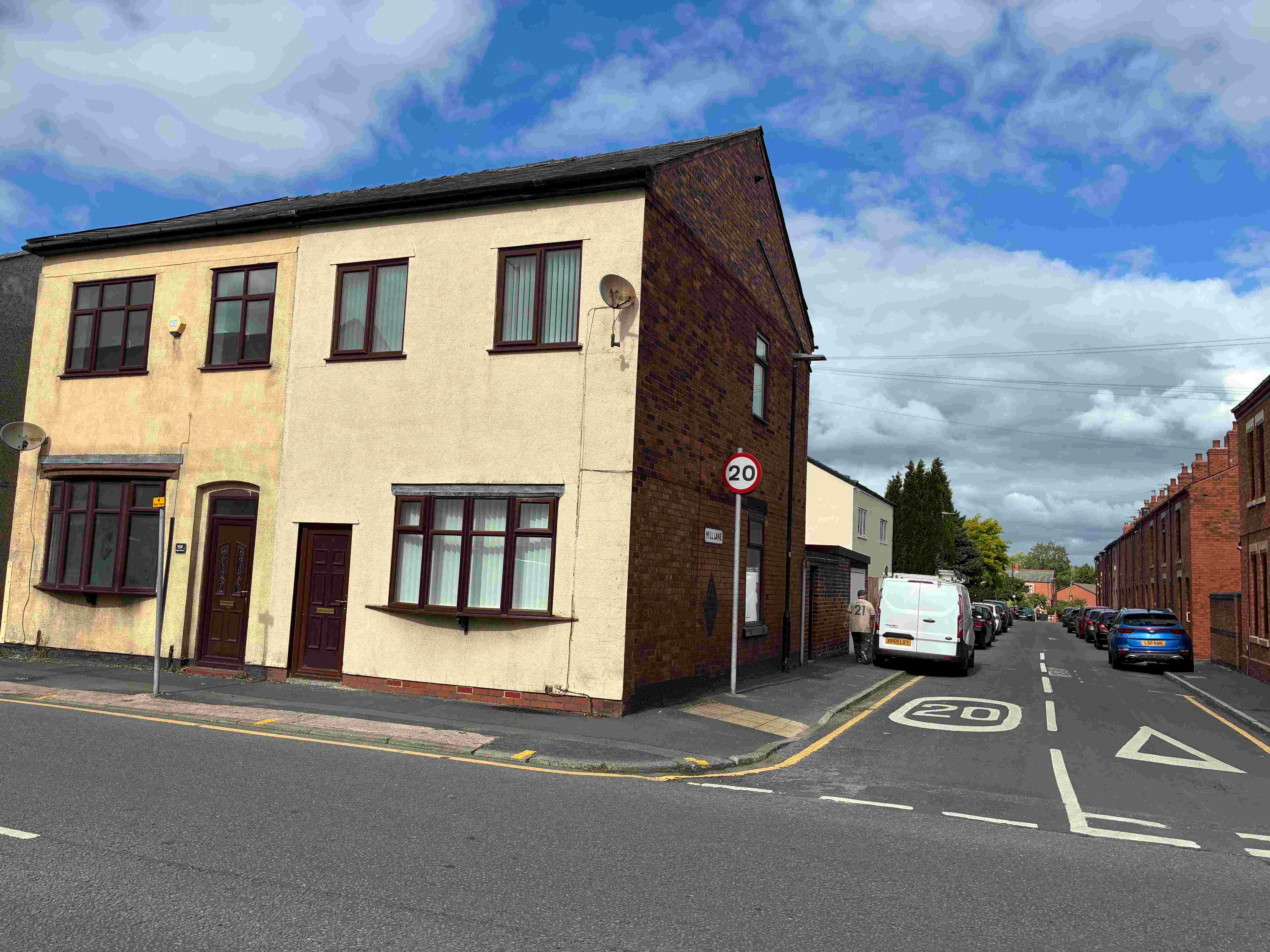 Flat Brideoake Street in Leigh