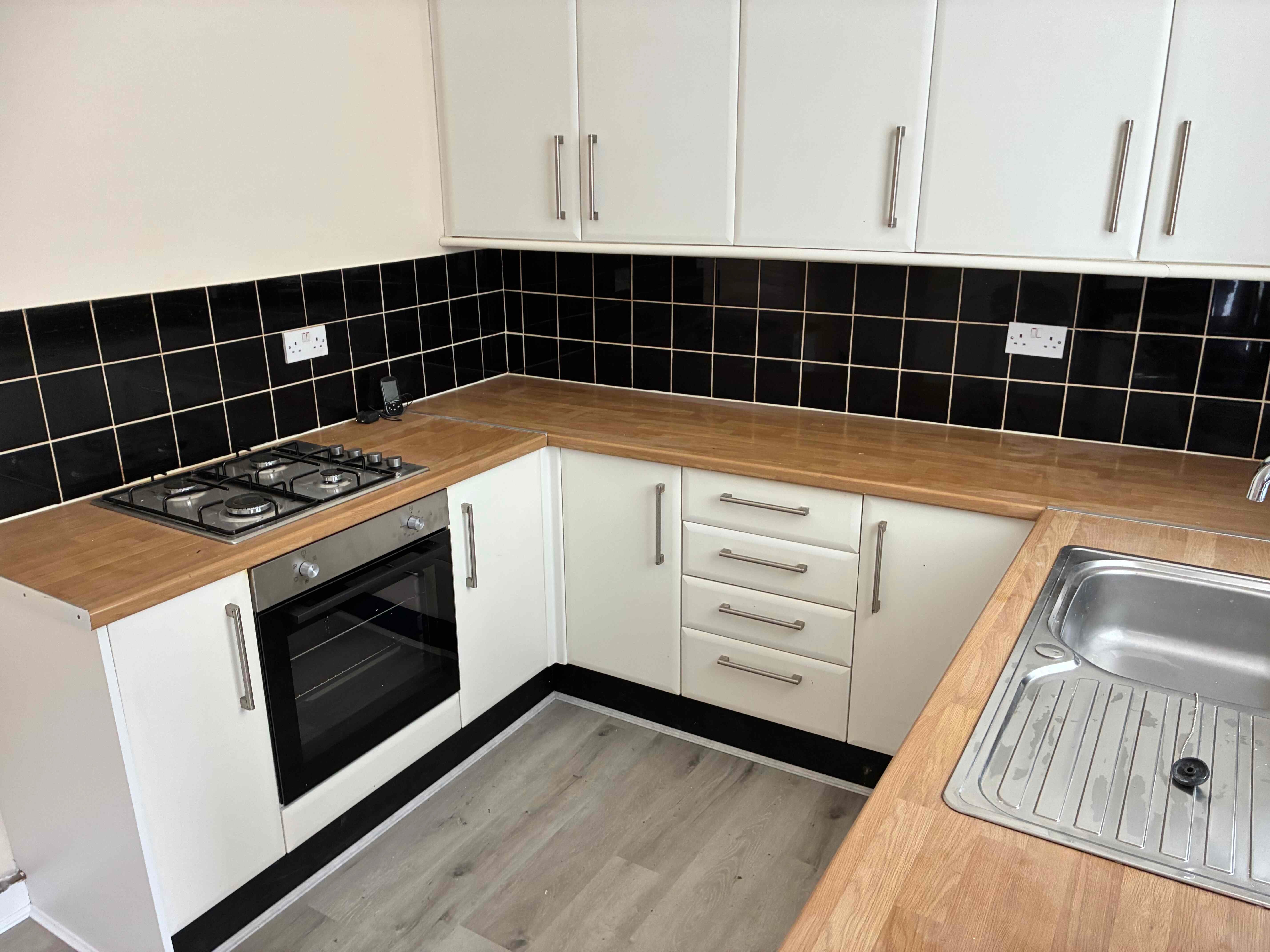Flat Brideoake Street in Leigh