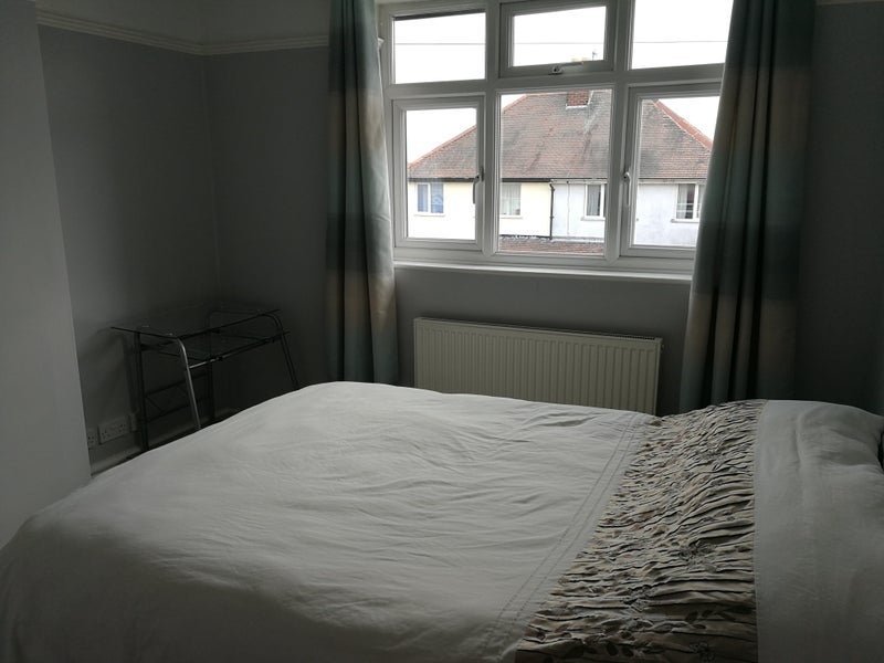 Room Elmhurst Avenue in Melton