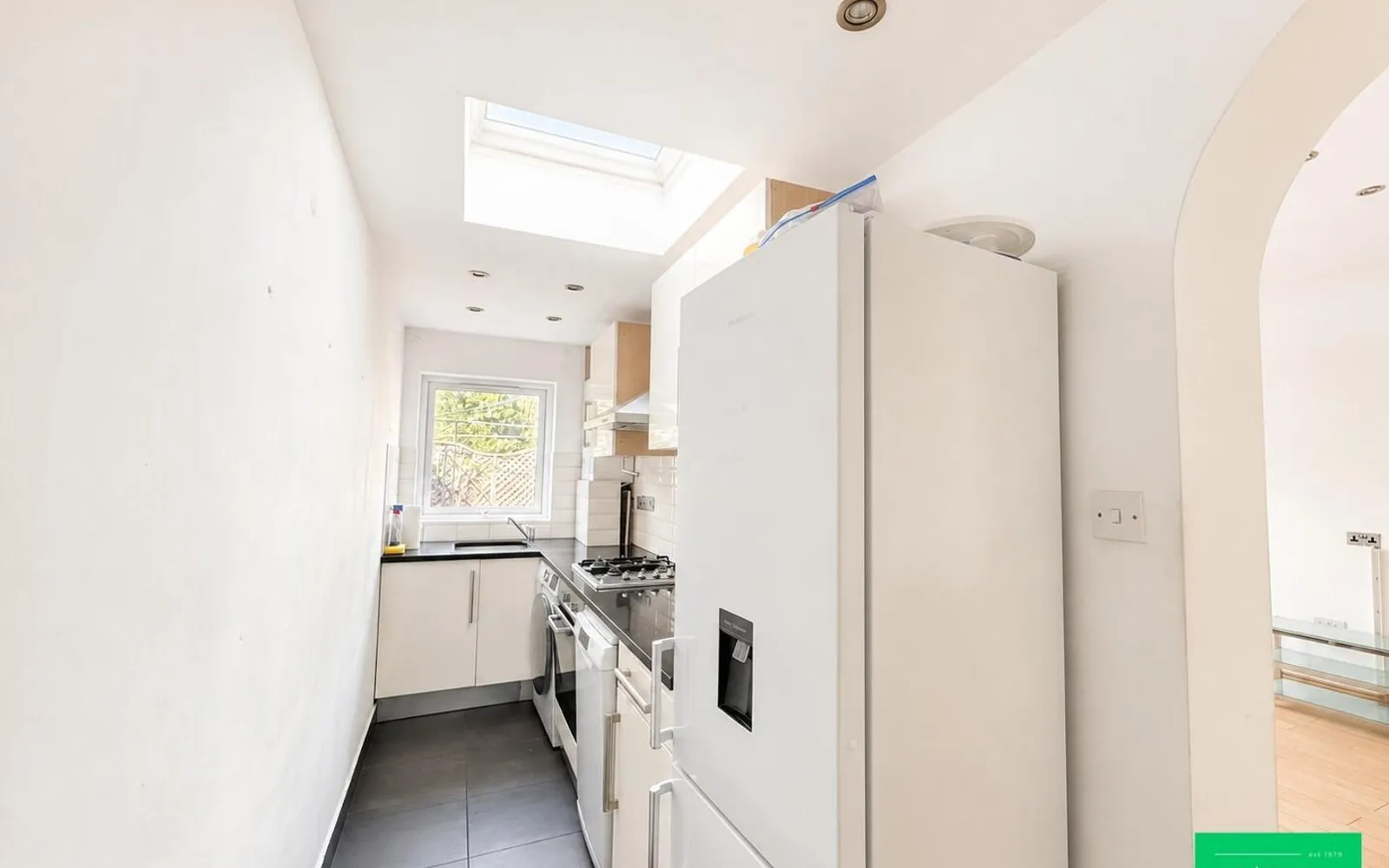 Flat Dollis Park in Greater London