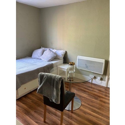 Flat Claverton Street in City of Westminster