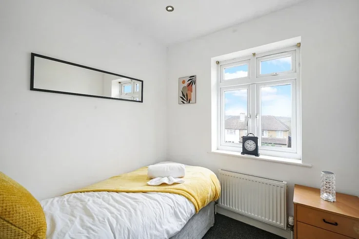 House Delius Close in Hertsmere