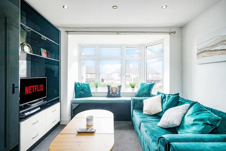House Delius Close in Hertsmere
