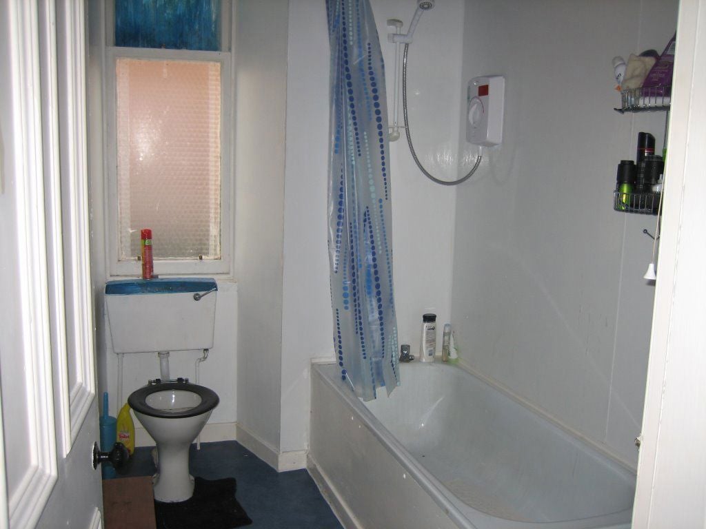 Room St Mary Place in Dundee