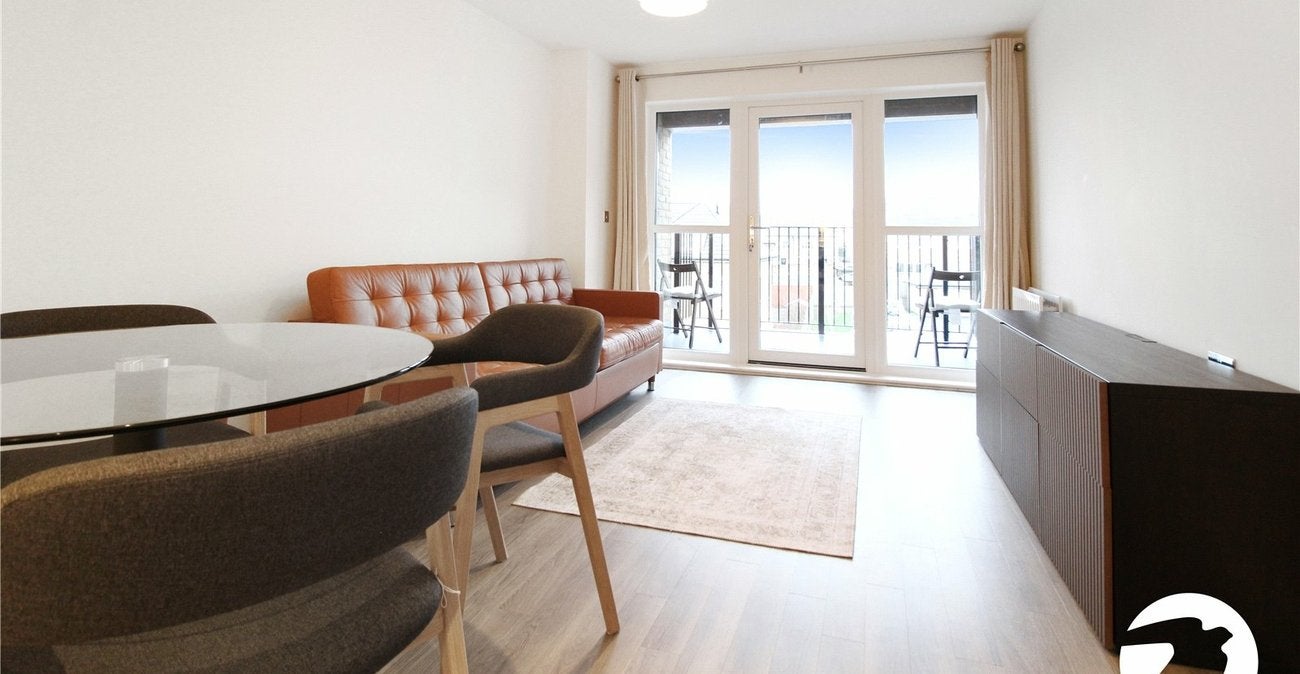Flat Rixson Road in Ebbsfleet Garden City