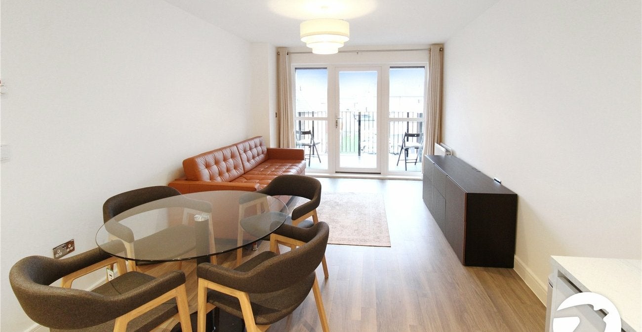 Flat Rixson Road in Ebbsfleet Garden City