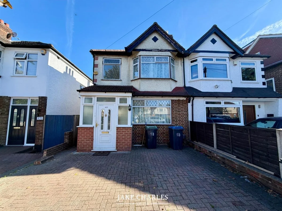 House Davidson Road in Greater London