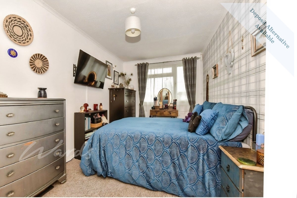 Flat Owen Square in Dover
