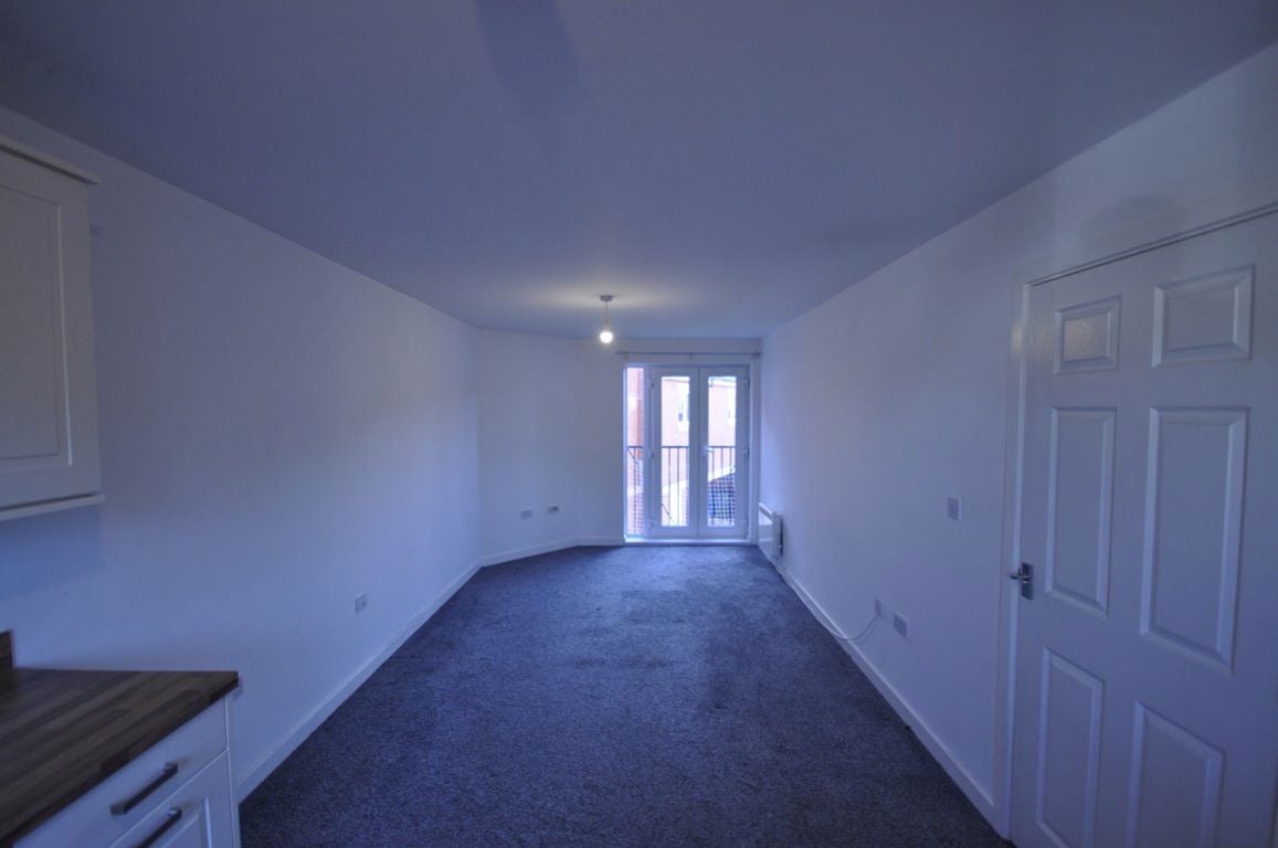 Flat Marshall Crescent in Dudley