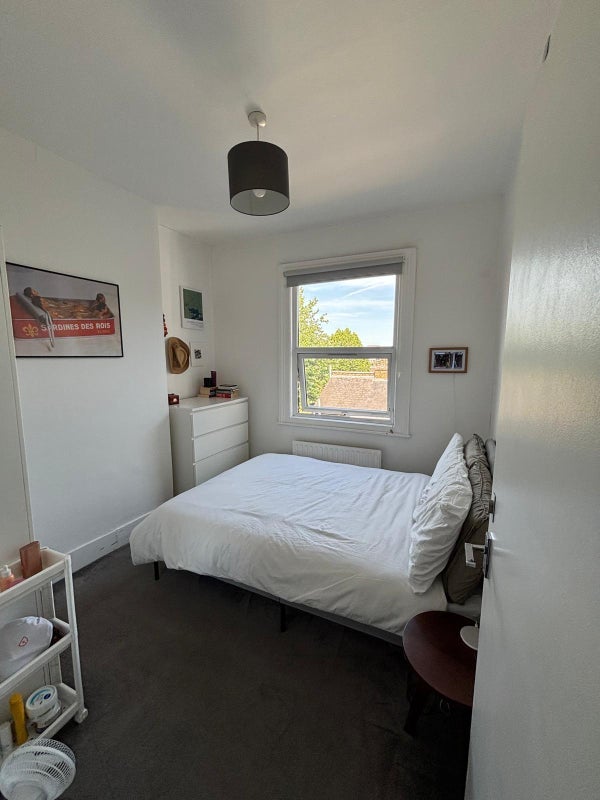 Room East Hill in Greater London