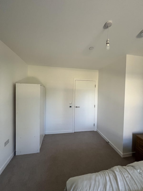 Room West Parkside in Greater London