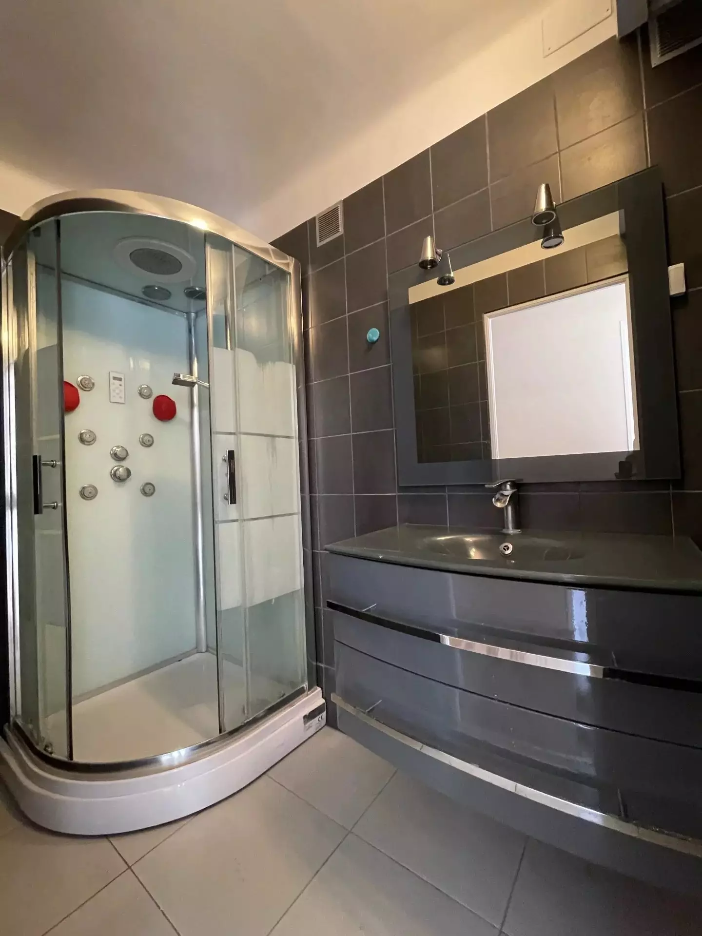 Appartement Route d'Alès à Nîmes
