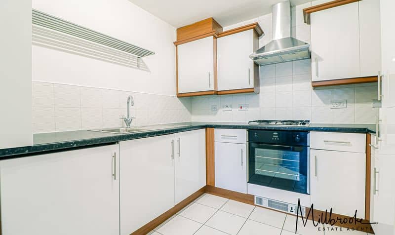 Flat Lentworth Drive in Salford