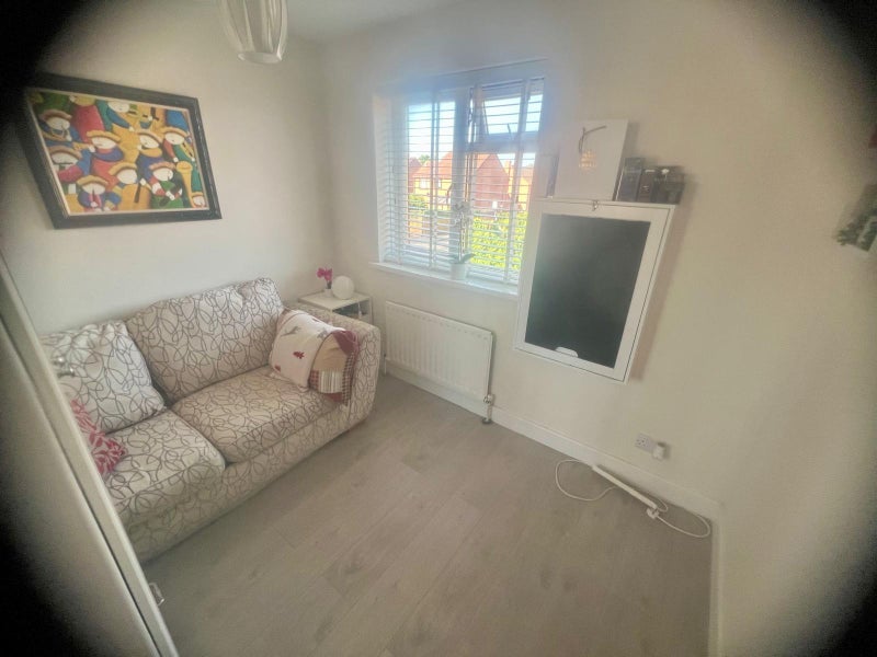 Room Primrose Lane in Greater London