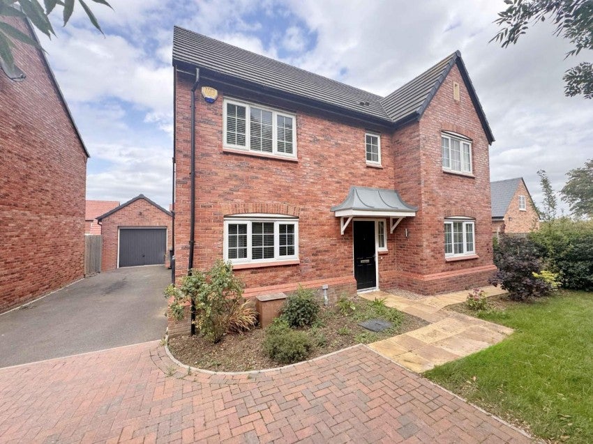 House Preston Close in Rugby