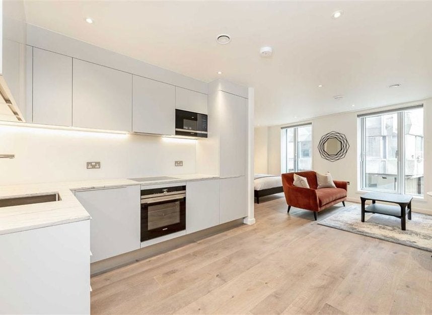 Flat Suffolk Street in City of Westminster