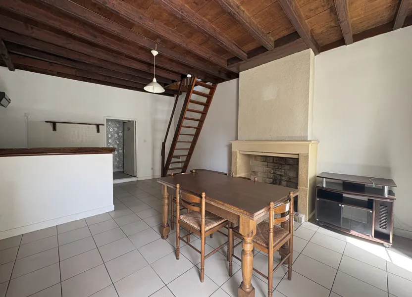 House D 104 in Cissac-Médoc