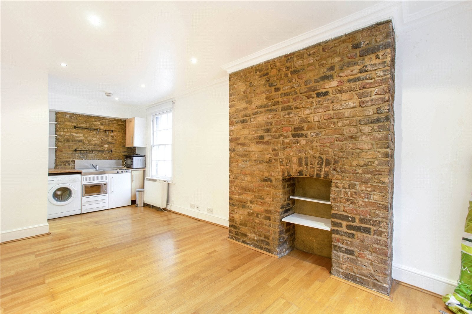 Flat Great Eastern Street in Greater London
