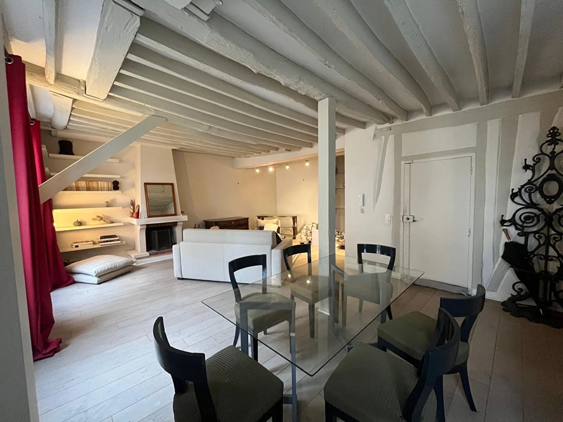 Flat Rue Godefroy in Puteaux